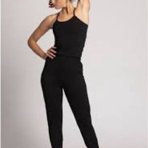 Chic Black Sleeveless Jumpsuit